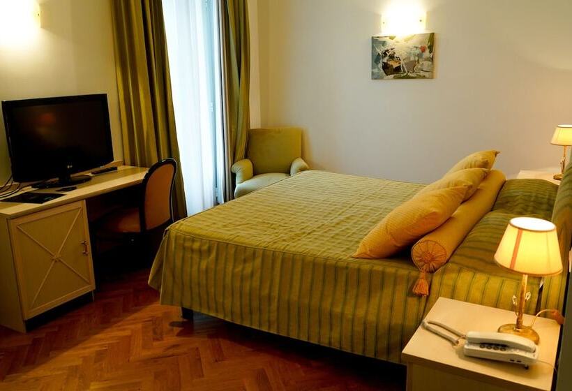 חדר דלוקס, Cappelli