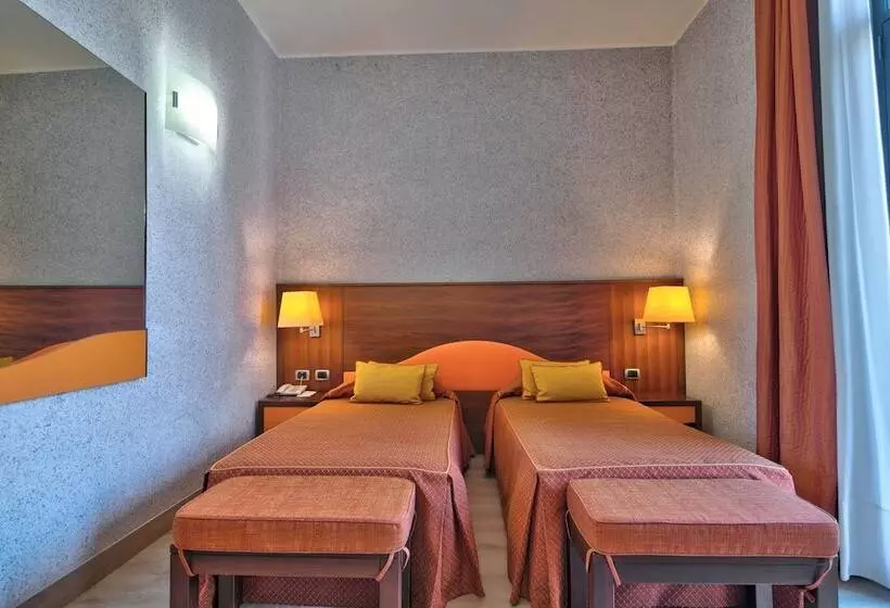 اتاق استاندارد, Central Park Hotel Modena