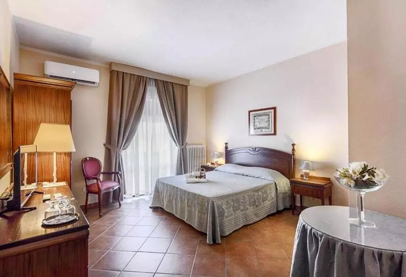 اتاق استاندارد چهار تخته, Colonna Palace Hotel Mediterraneo