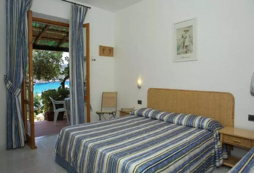 Triple Room Sea View, Danila
