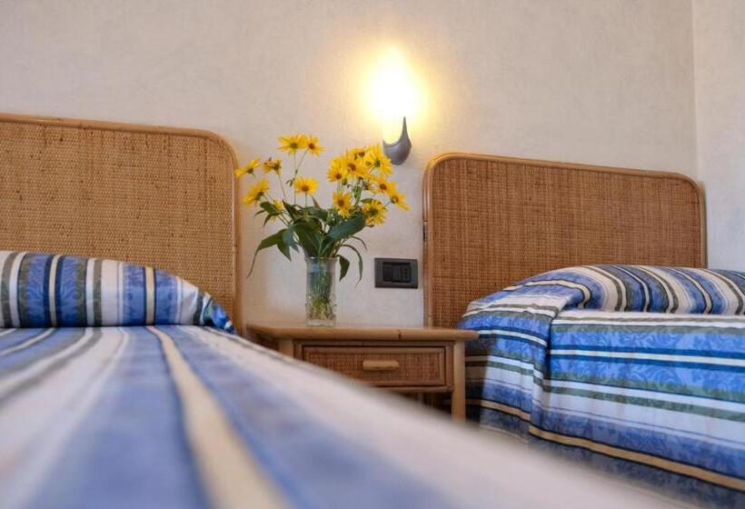 Triple Room Sea View, Danila