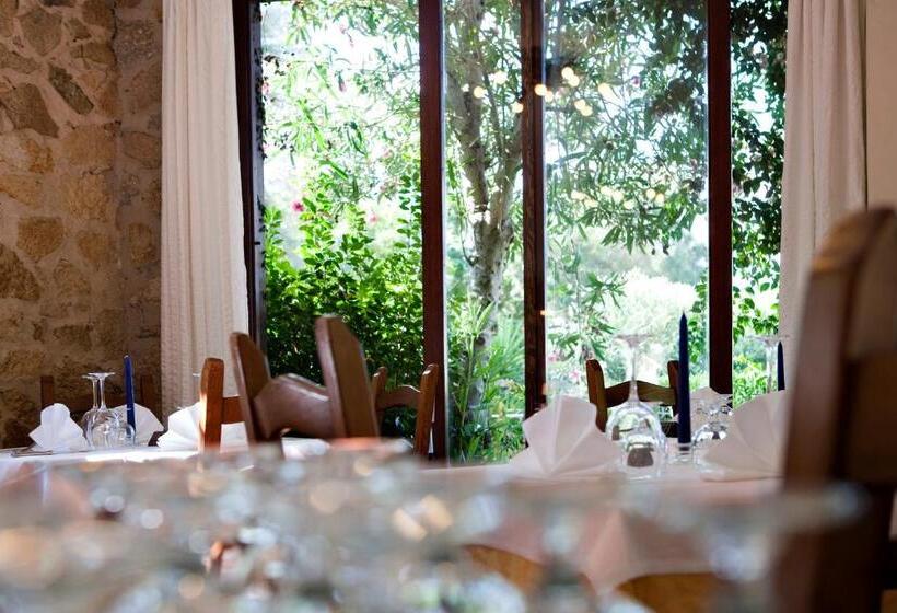 园景标准四人间, Danila