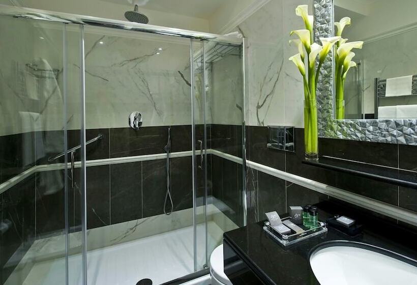 סוויטת ג'וניור, Duca D Alba Hotel   Chateaux & Hotels Collection