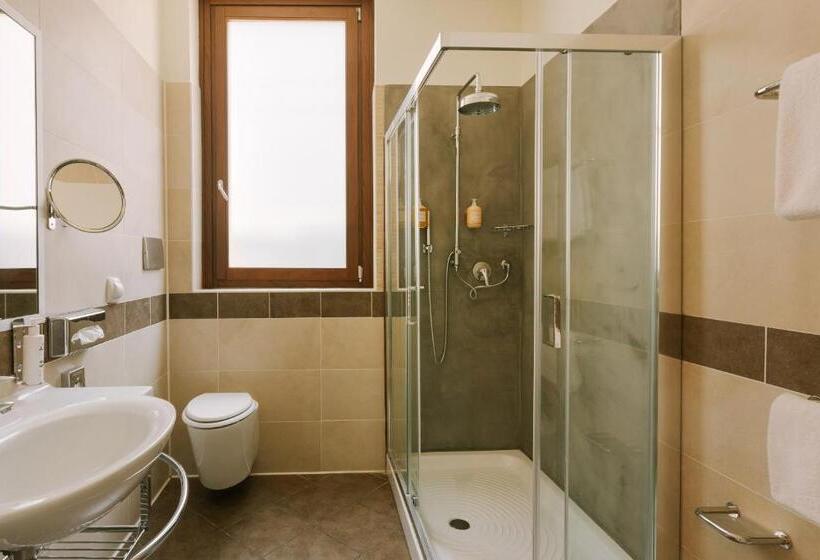 高级大房间, Sonder Missori