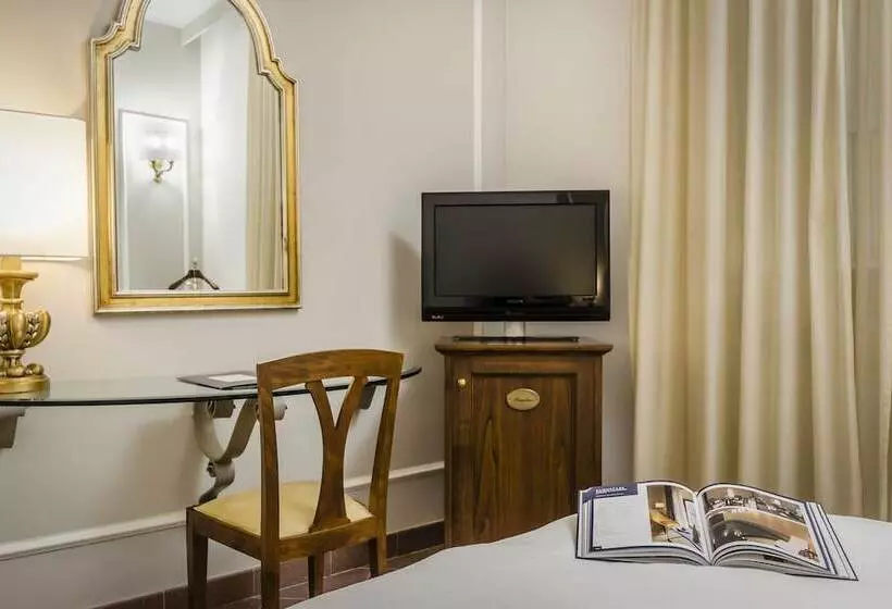 اتاق استاندارد یک نفره, Eurostars Centrale Palace