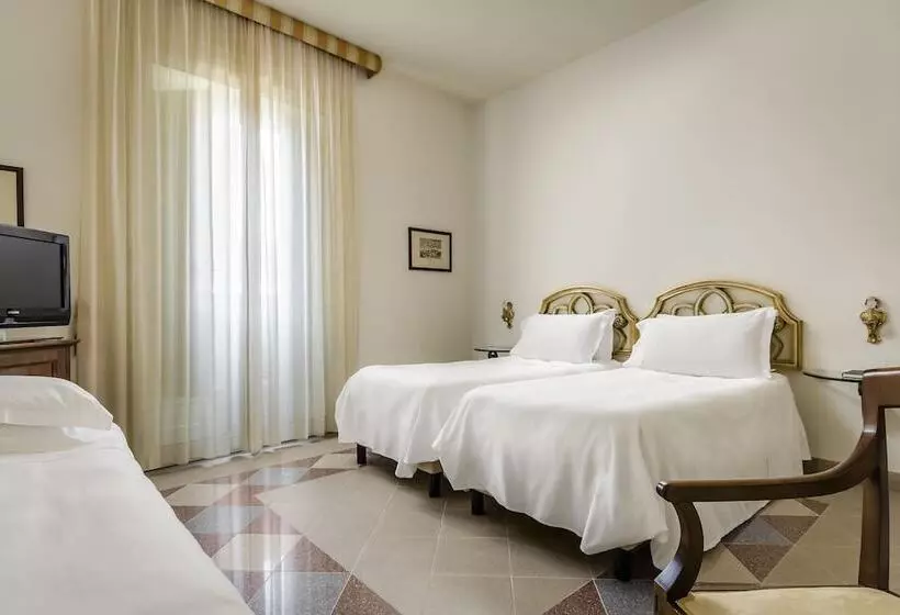 اتاق استاندارد سه نفره, Eurostars Centrale Palace