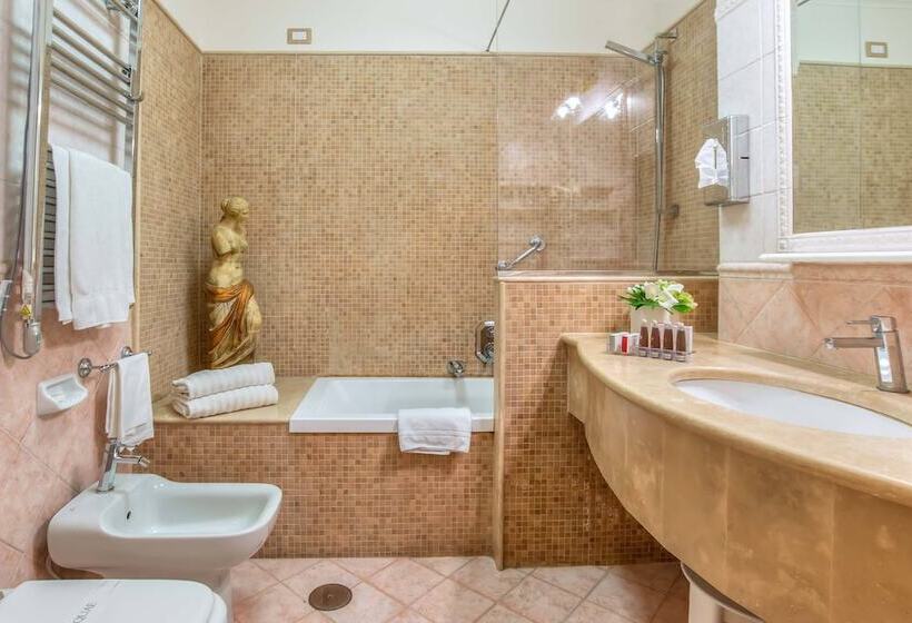 Camera Familiare, Forum