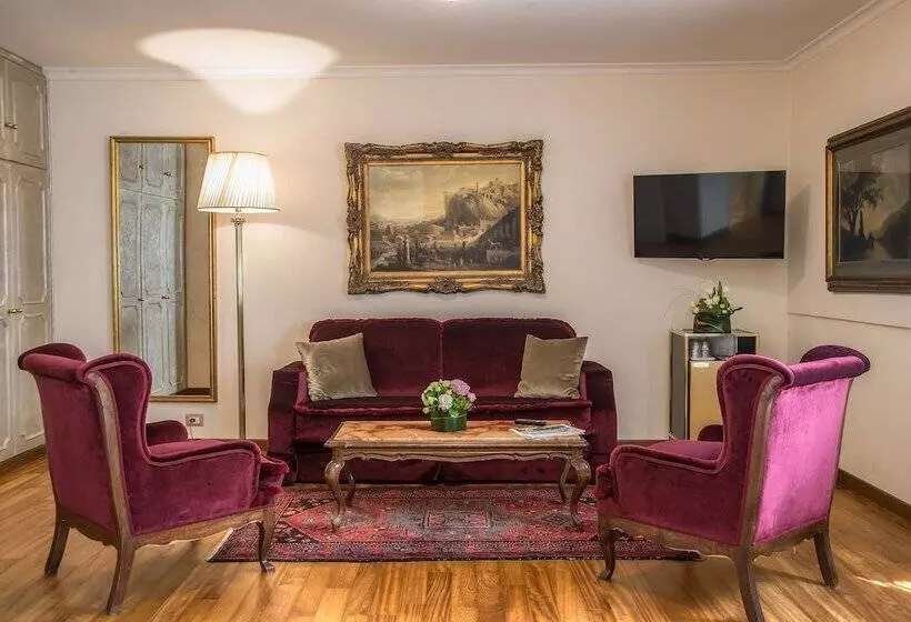 Suite Junior, Forum