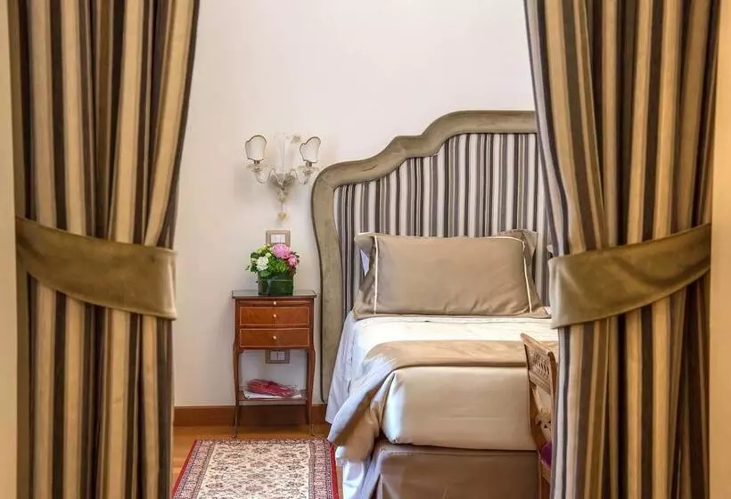 Suite Junior, Forum