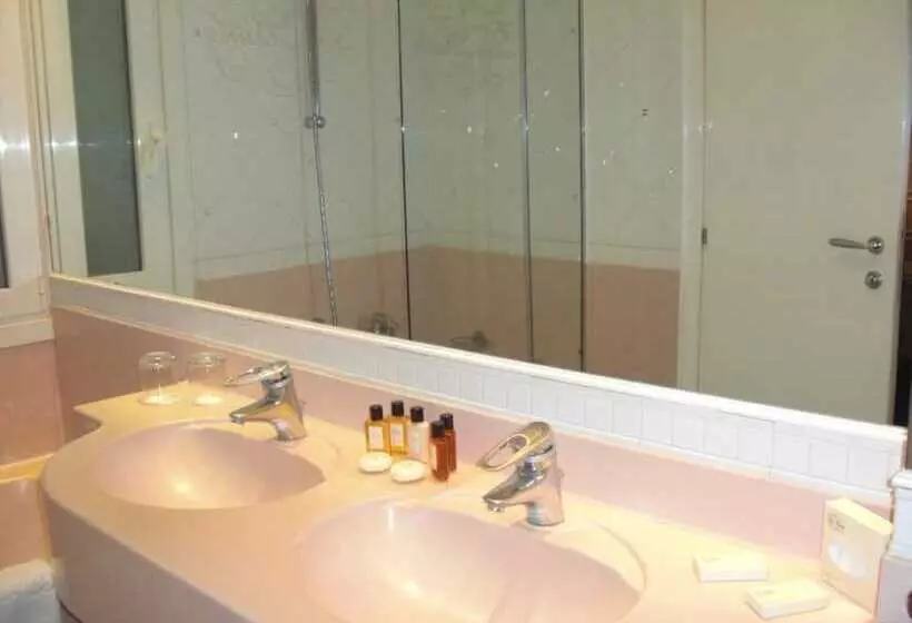 اتاق استاندارد یک نفره, Grand Hotel Des Bains