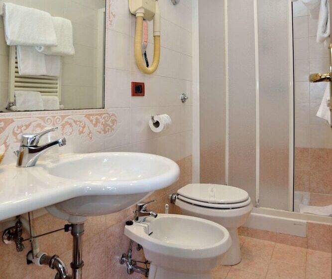 סוויטה עם טרסה, Hiberia