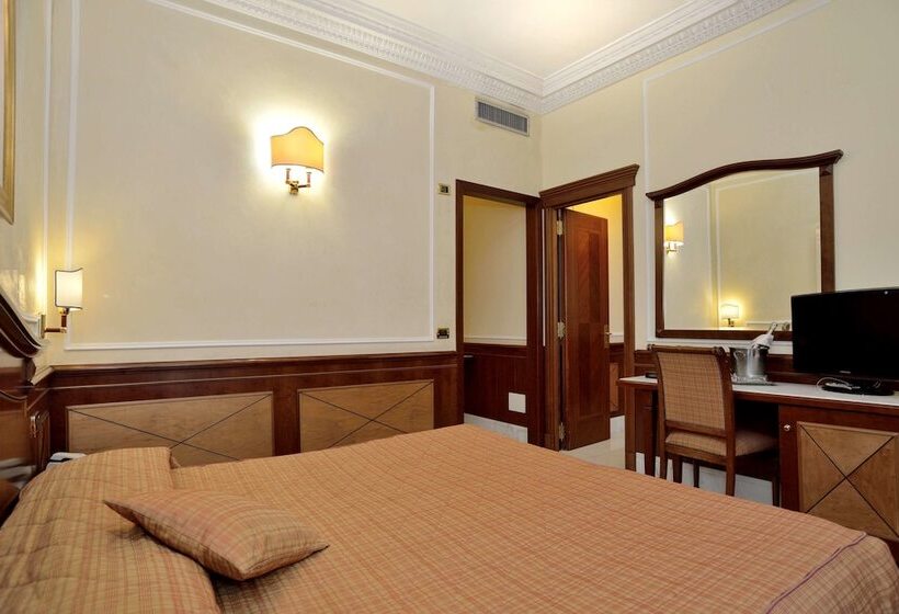 جناح مزود بتراس, Hiberia