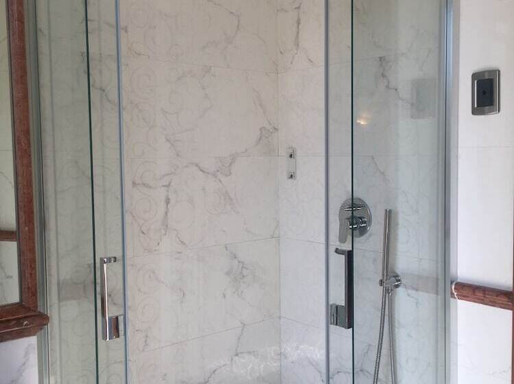 غرفة سوبيريور, Hiberia