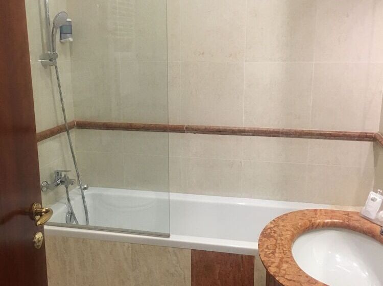 غرفة سوبيريور, Hiberia