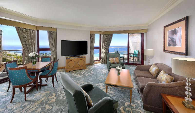 חדר סטנדרט לשלושה, Hiberia