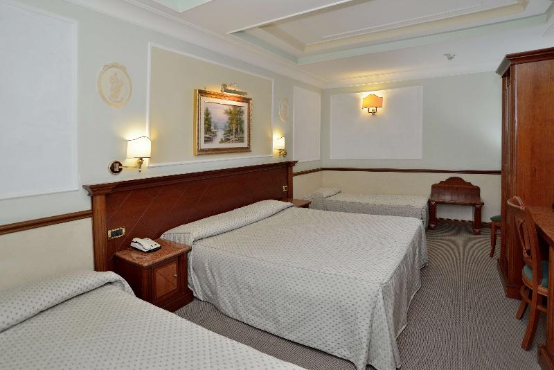 חדר סטנדרט לארבעה, Hiberia