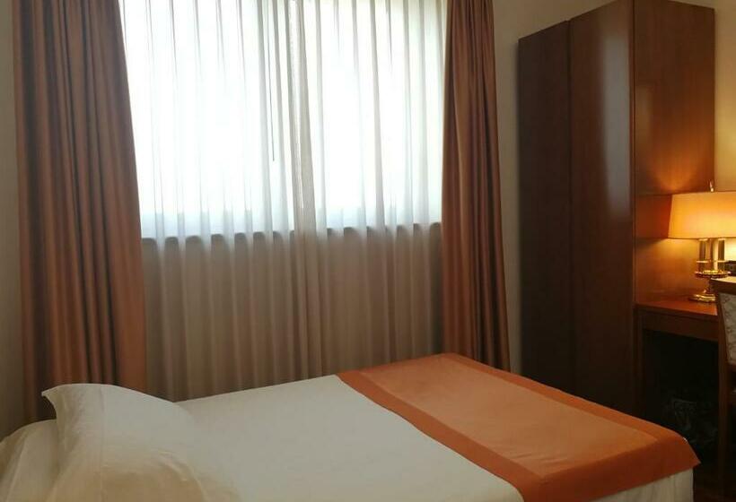 Quarto standart individual, Marconi