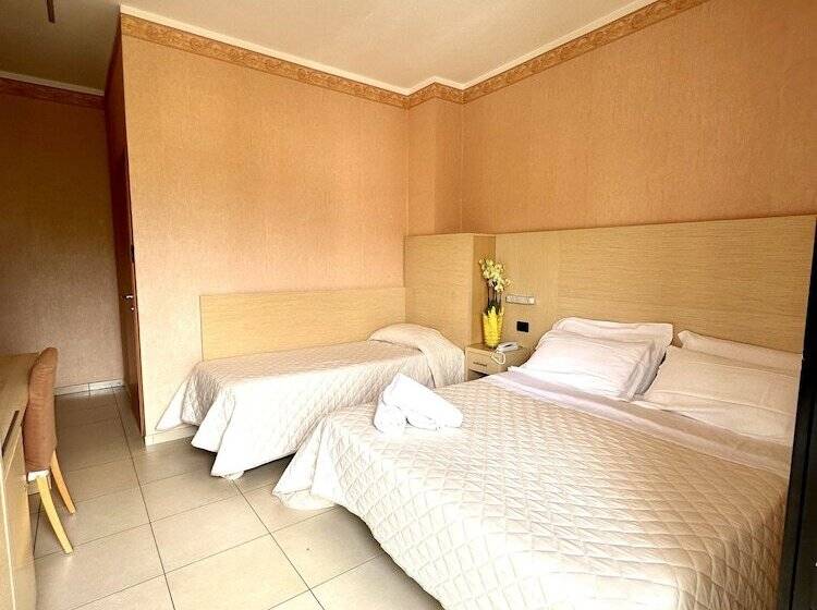 اتاق استاندارد سه نفره, Metropole