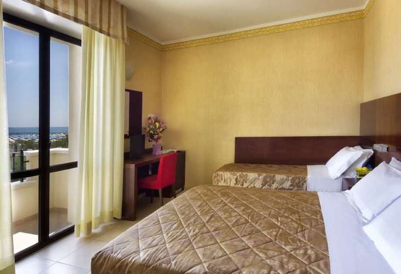 اتاق استاندارد سه نفره, Metropole