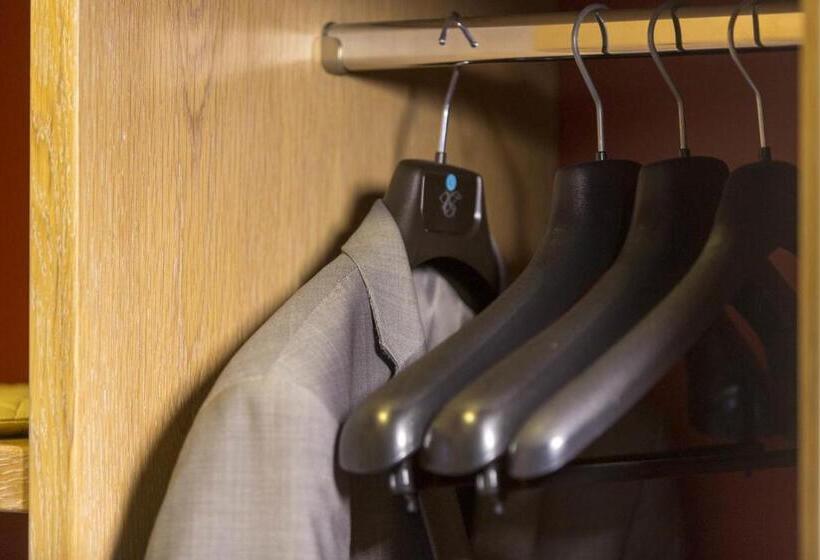 エクゼクティブルーム, Palace Del Conero