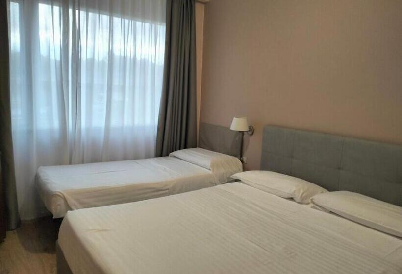 コンフォートトリプルルーム, Palace Del Conero