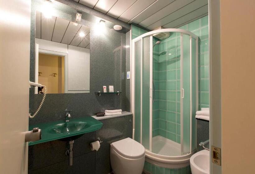 スタンダードルーム, Palace Del Conero