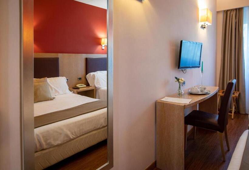 ファミリールーム, Palace Del Conero