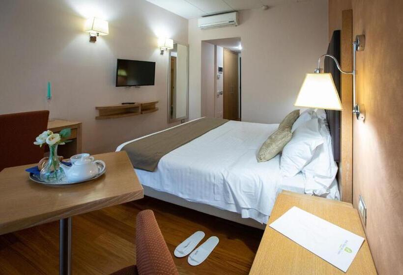 キングサイズベッドのスタンダードルーム, Palace Del Conero