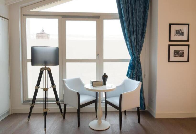 이그제큐티브 룸, Palazzo Bezzi