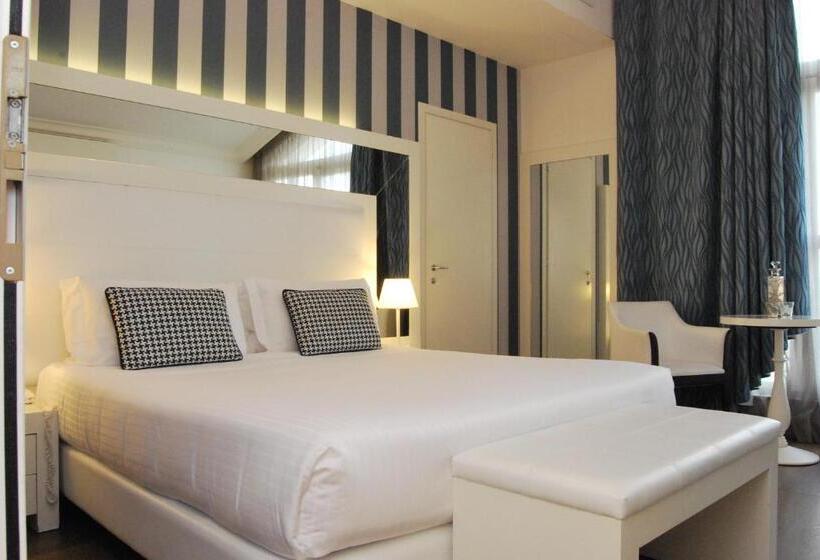 이그제큐티브 룸, Palazzo Bezzi