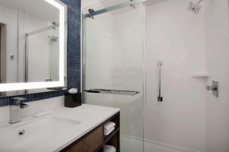 اتاق راحتی سه تخته, Pineta Palace