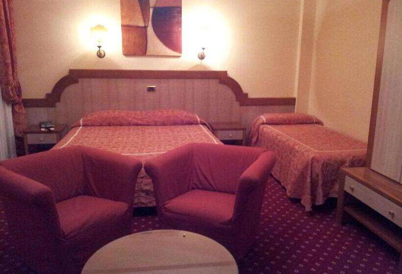 Трехместный Номер Классика, Promenade