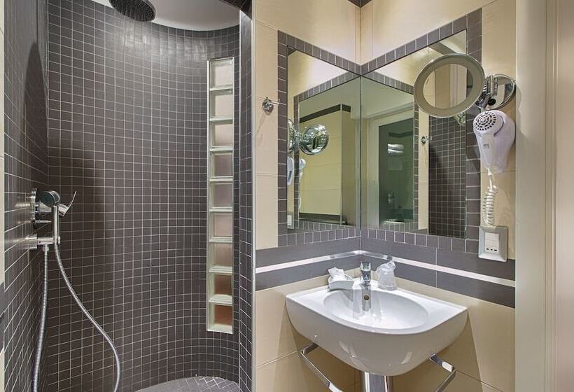 Comfort Kamer, Raganelli