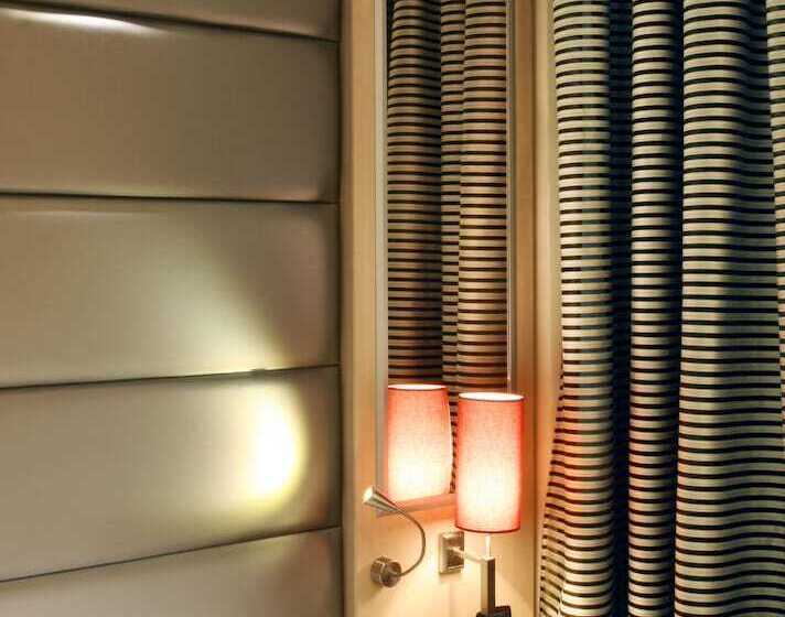 Comfort Kamer, Raganelli