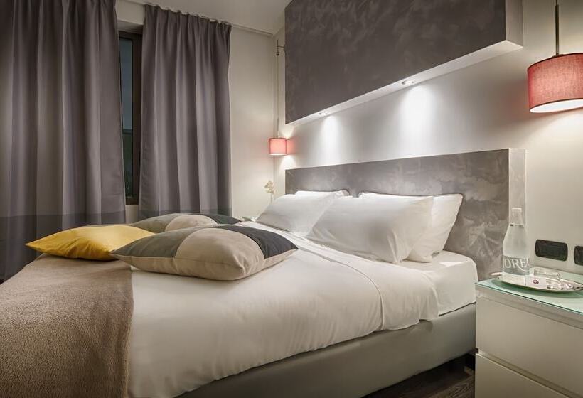 Comfort Kamer, Raganelli