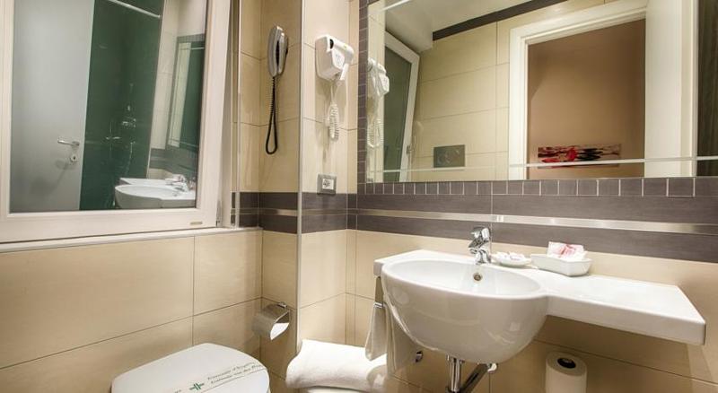 Economy Éénpersoonskamer, Raganelli