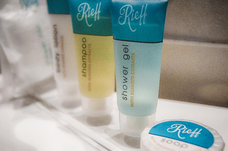 Comfort Kamer, Raganelli