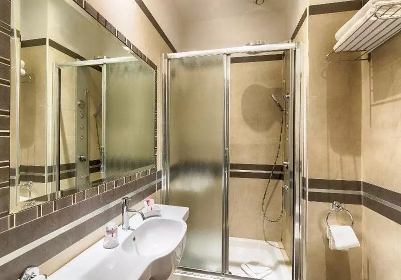 Economy Quadruple Room
