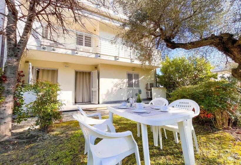 庭の見える1ベッドルームアパートメント, Homiday Residence K2