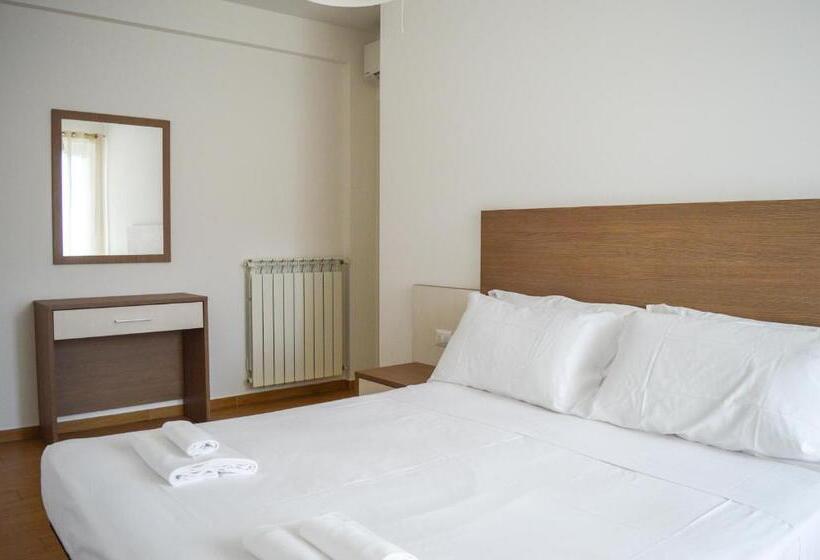 1階の1ベッドルームアパートメント, Homiday Residence K2