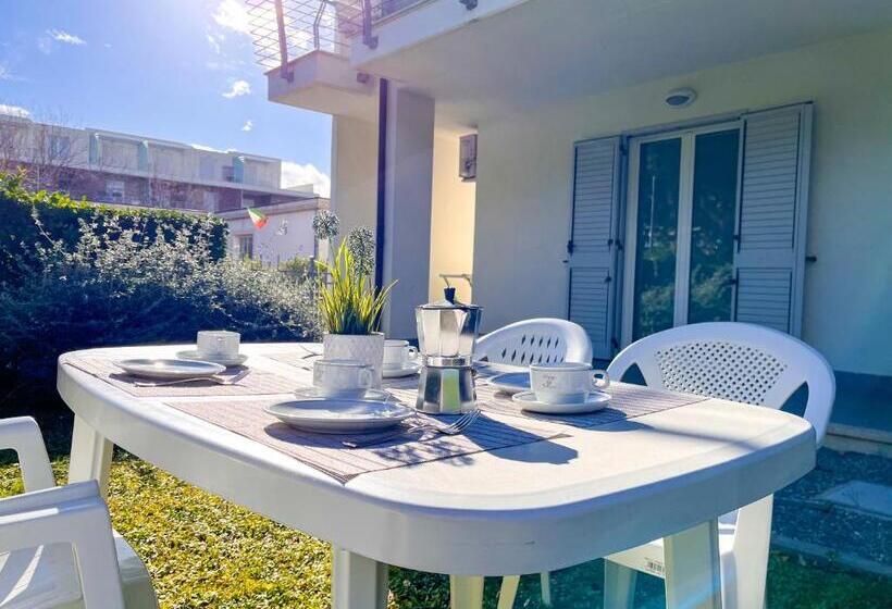 1階の1ベッドルームアパートメント, Homiday Residence K2