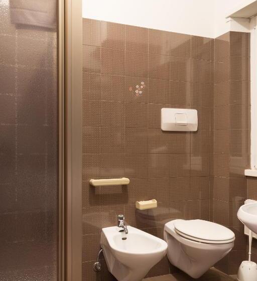 Трехместный Номер Стандарт с Балконом, Rudy