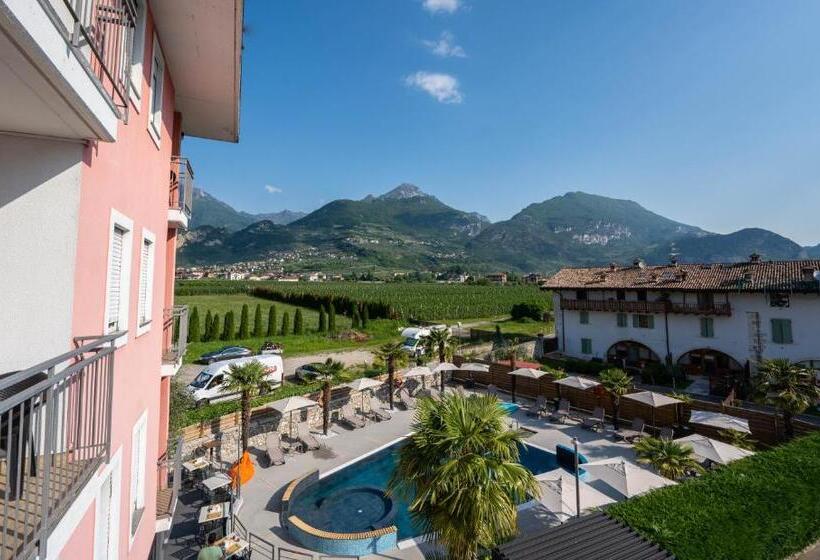 Comfort room with balcony, Rudy