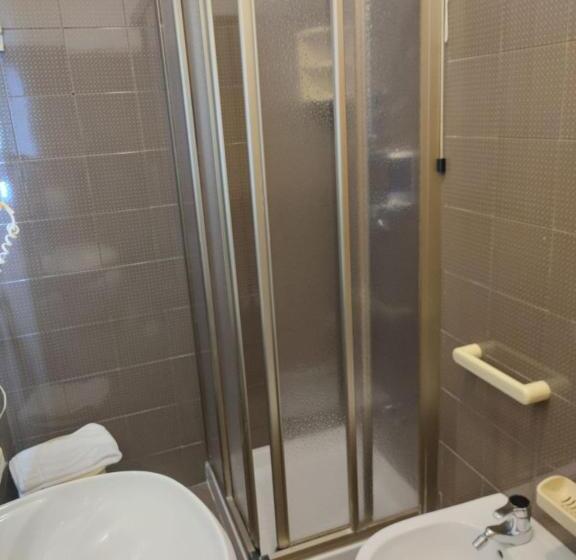 Comfort room with balcony, Rudy