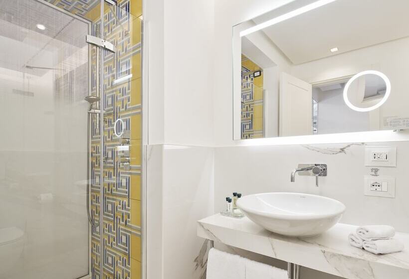 اتاق سوپریور, De Bonart Naples Curio Collection By Hilton