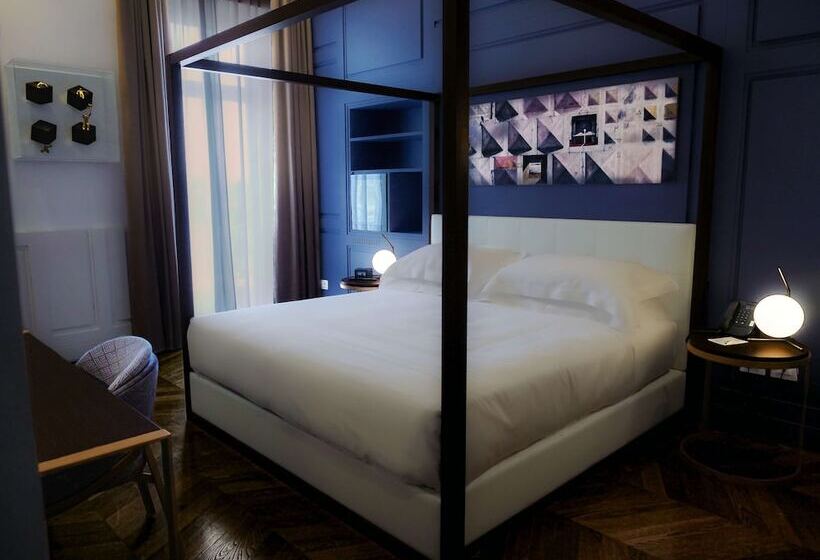 اتاق لوکس با چشمانداز دریا, De Bonart Naples Curio Collection By Hilton