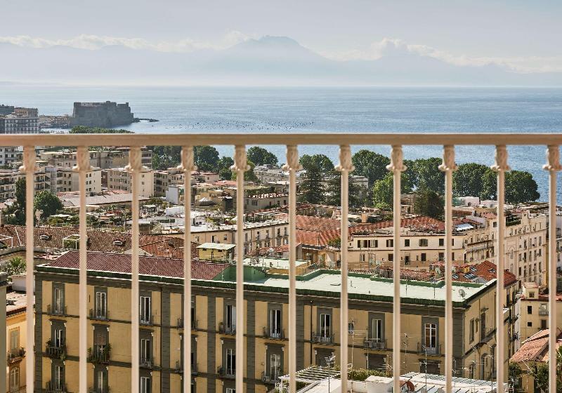 اتاق لوکس با چشمانداز دریا, De Bonart Naples Curio Collection By Hilton