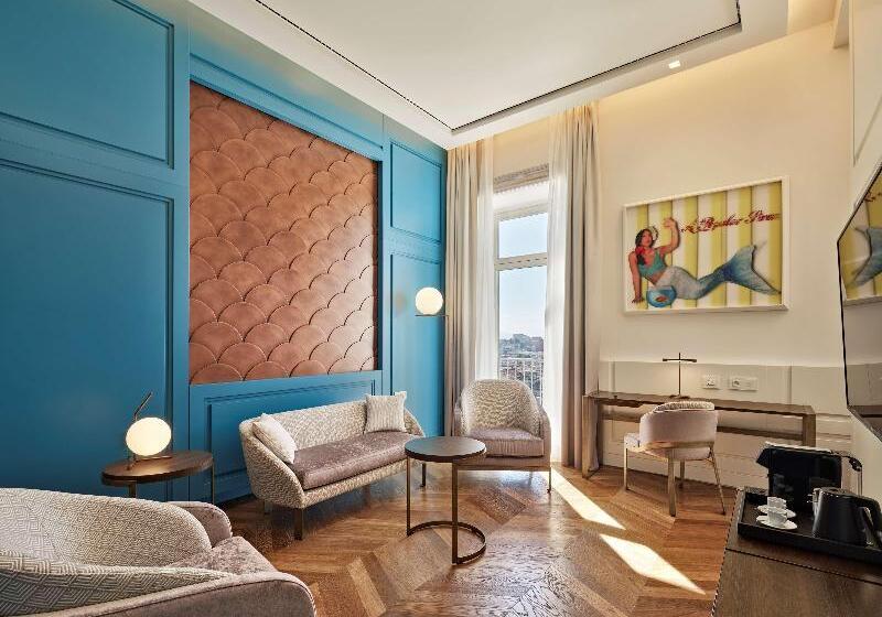 اتاق لوکس با چشمانداز دریا, De Bonart Naples Curio Collection By Hilton
