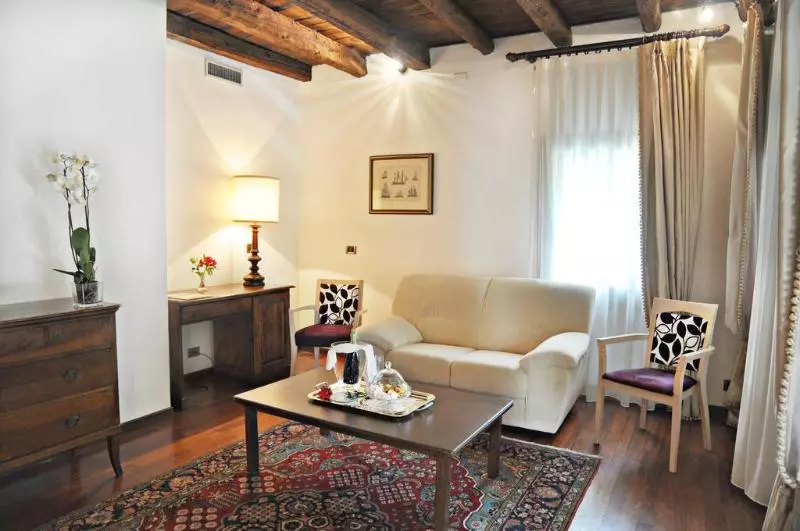 Sviitti Puutarhanäkymä, Villa Condulmer