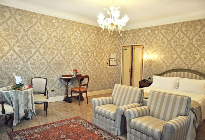 جناح, Villa Condulmer